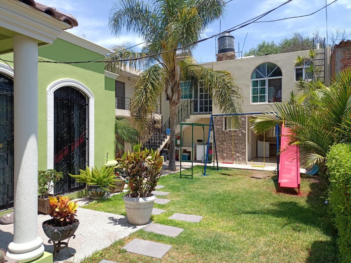 Estancia Santa Fe Celaya  Exterior photo