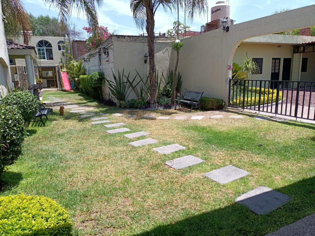 Estancia Santa Fe Celaya  Exterior photo