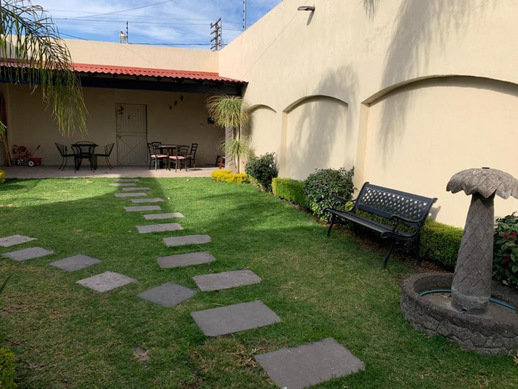Estancia Santa Fe Celaya  Exterior photo