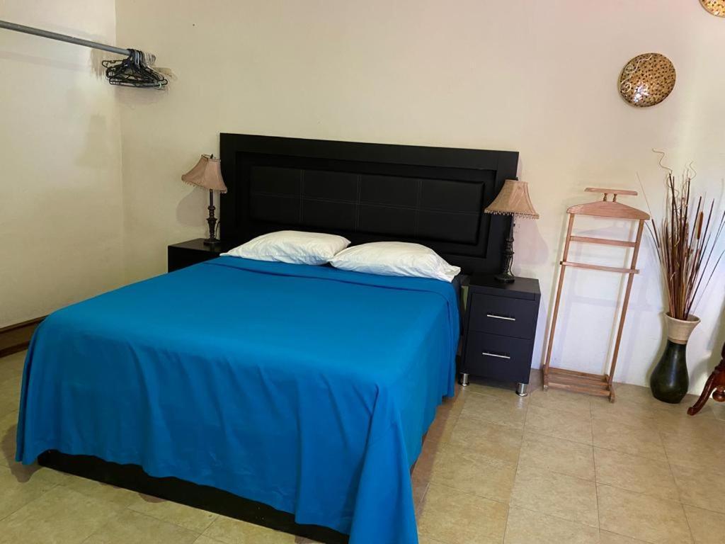 Estancia Santa Fe Celaya  Exterior photo